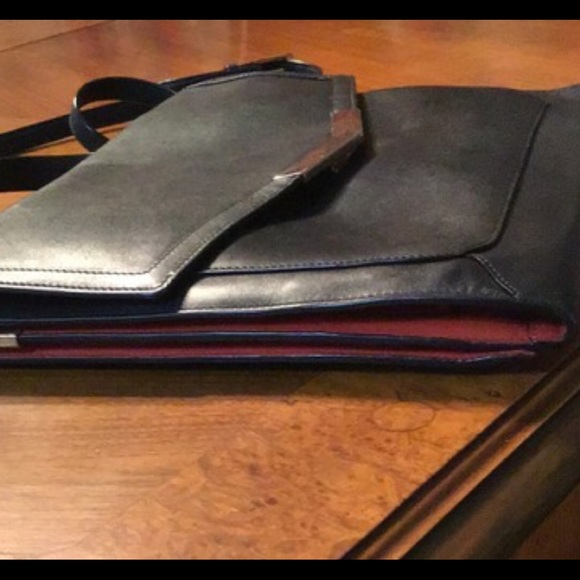 Handbag - Picture 3 of 7